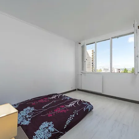 T3 6 Persons At 5 Min From Porte De Paris * Saint-Denis-en-Margeride